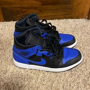 Men’s size 10 Jordan 1 Mid Royal/Black